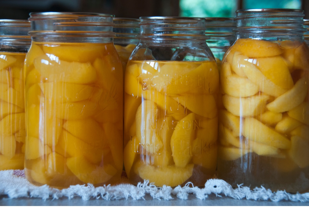 Canned Peaches at Home